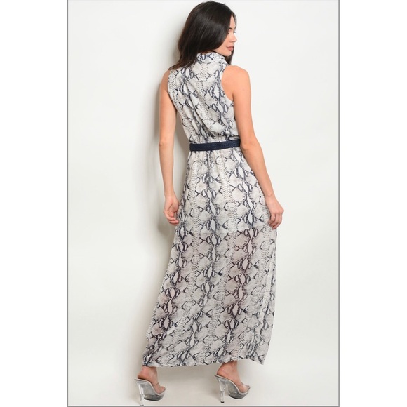 SLEEVELESS NAVY/GRAY SNAKE PRINT MAXI DRESS Size Medium - Picture 2 of 4